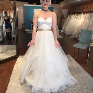 Watters/Wtoo wedding dress style Rowena